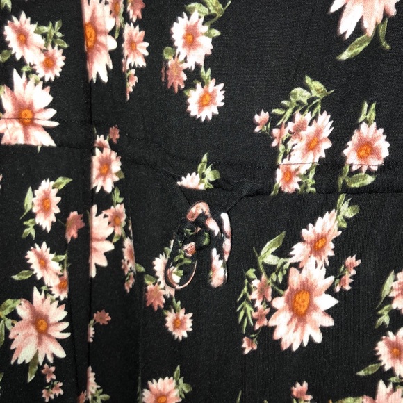 Floral romper - Picture 2 of 3